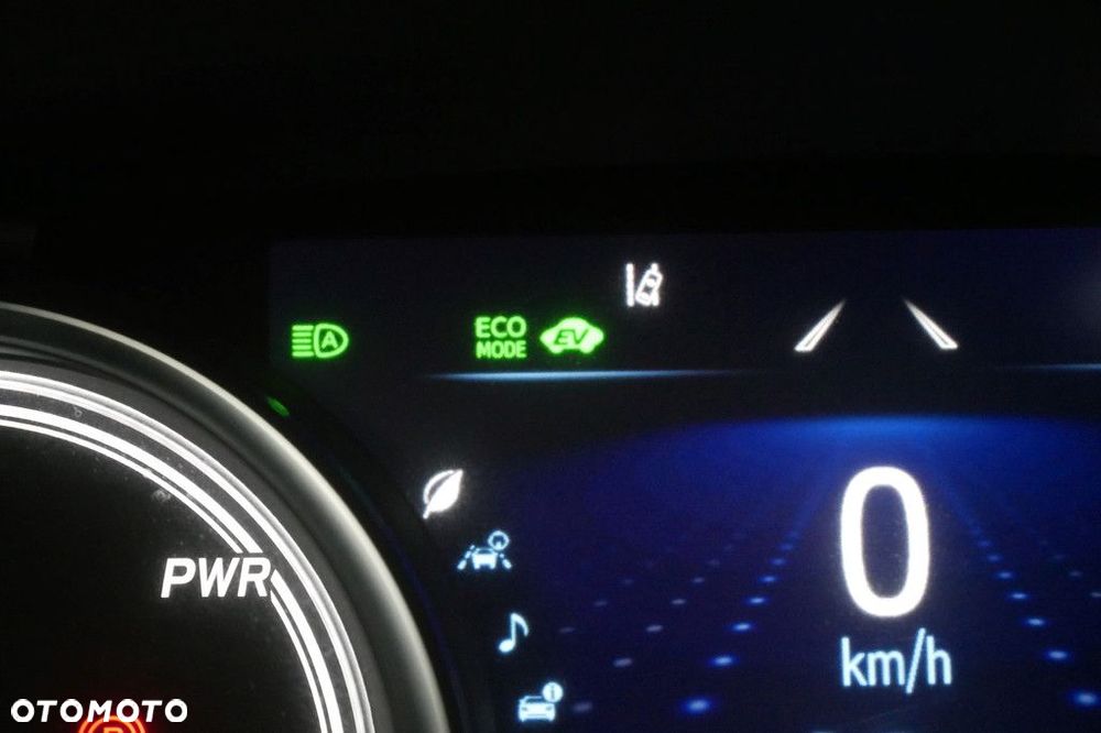 Toyota Camry 2.5 Hybrid Comfort CVT - 21