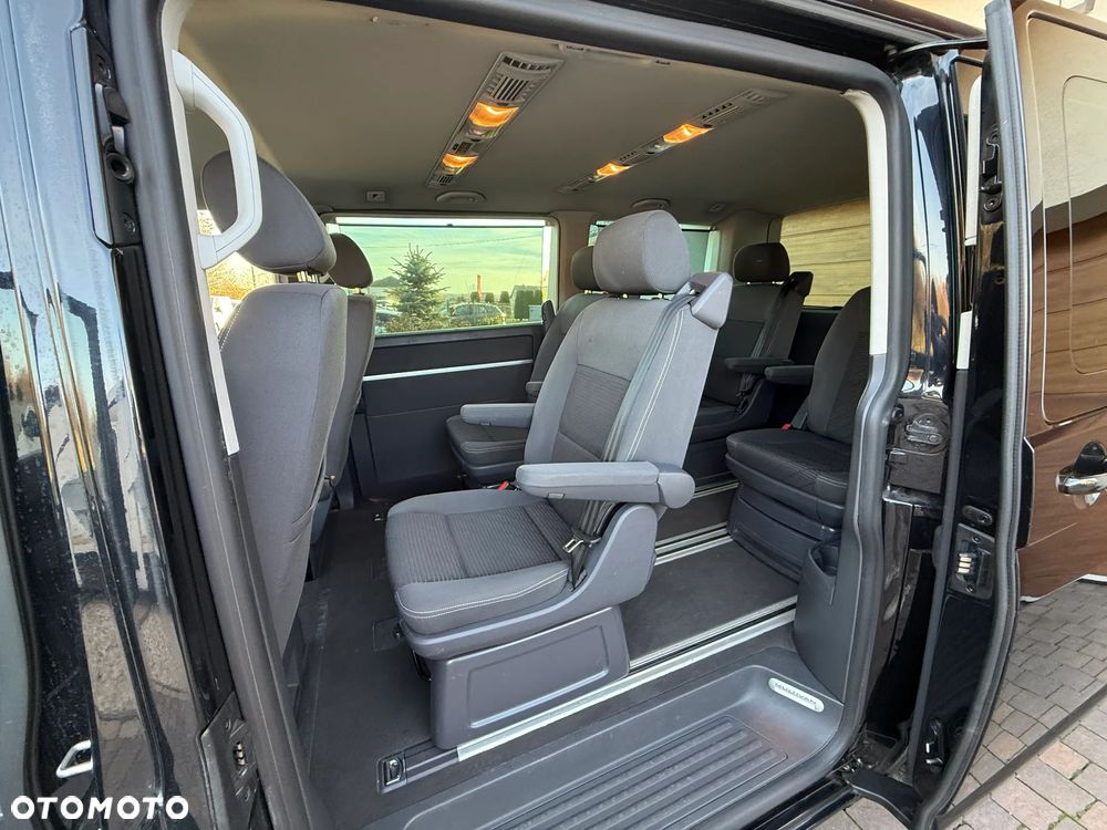Volkswagen Multivan - 13