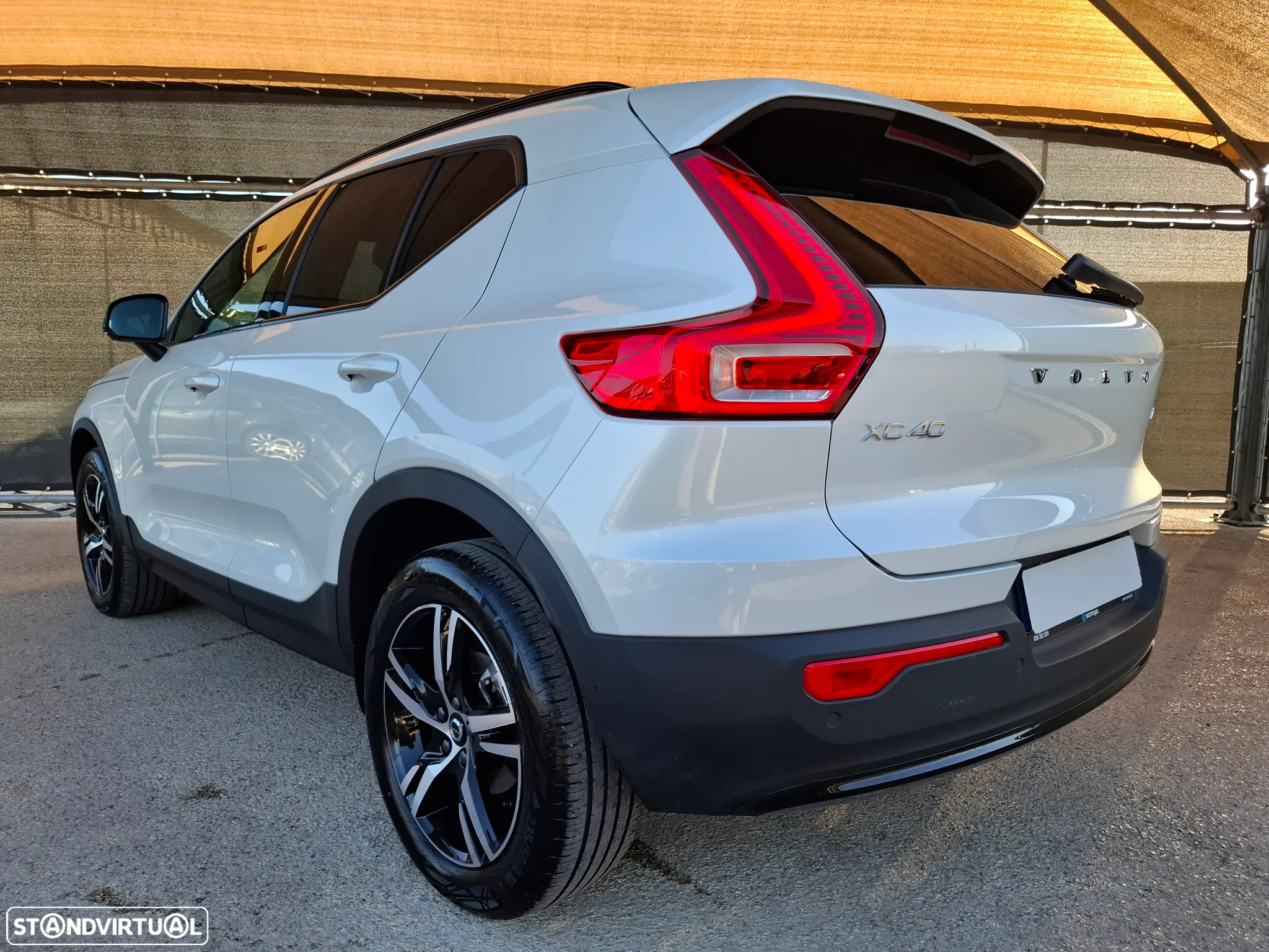 Volvo XC 40 1.5 T2 Plus Dark Auto - 10