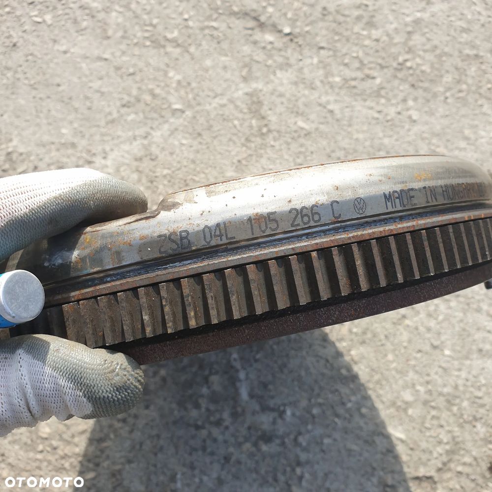 SEAT SKODA AUDI VW PASSAT B8 2.0 TDI KOLO DWUMASOWE DWUMASA 04L105266C  15R - 5