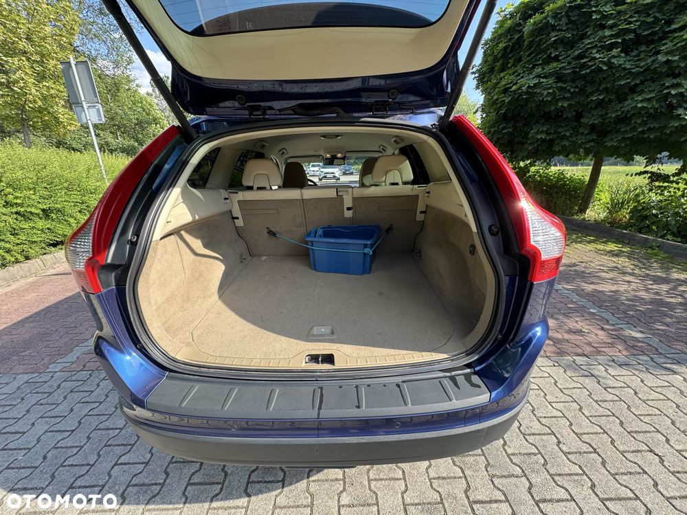 Volvo XC 60 - 8