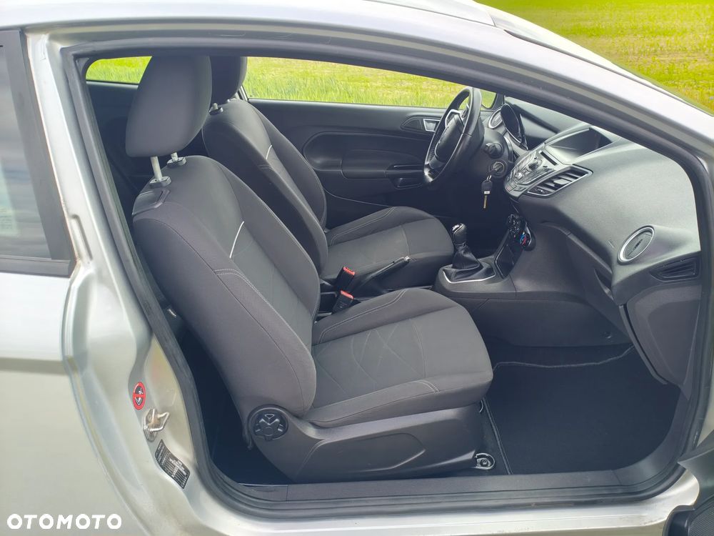 Ford Fiesta 1.5 TDCi Ambiente - 8
