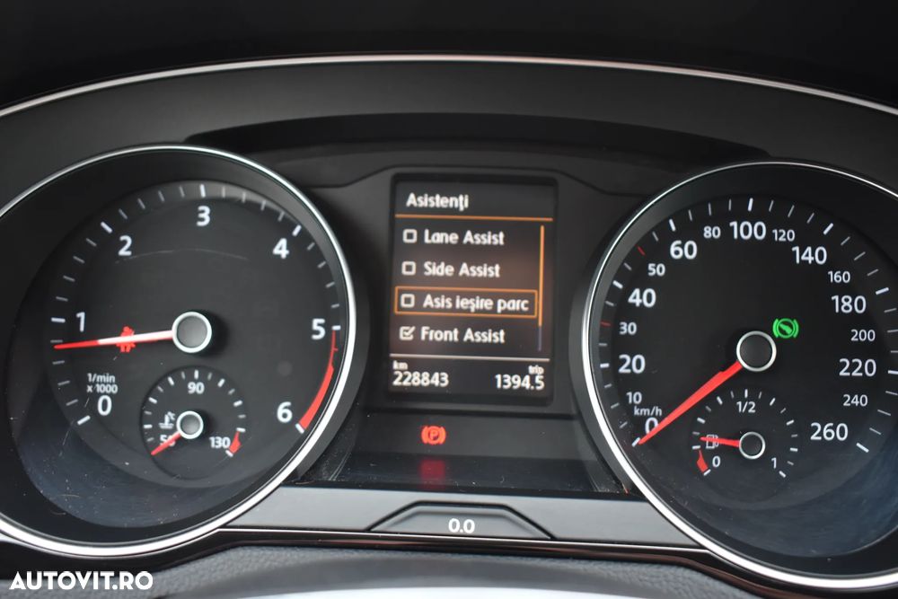 Volkswagen Passat 2.0 TDI DSG (BlueMotion Technology) Highline - 41