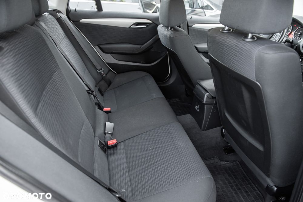 BMW X1 sDrive18d xLine - 26