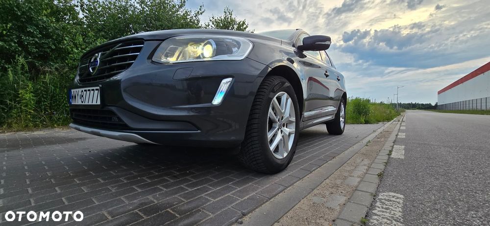 Volvo XC 60 D4 AWD Geartronic Summum - 11