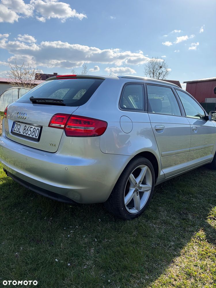 Audi A3 Sportback 2.0 TDI Attraction - 4