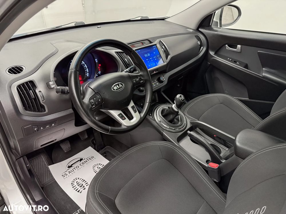 Kia Sportage 2.0 CRDI 4WD Vision - 24