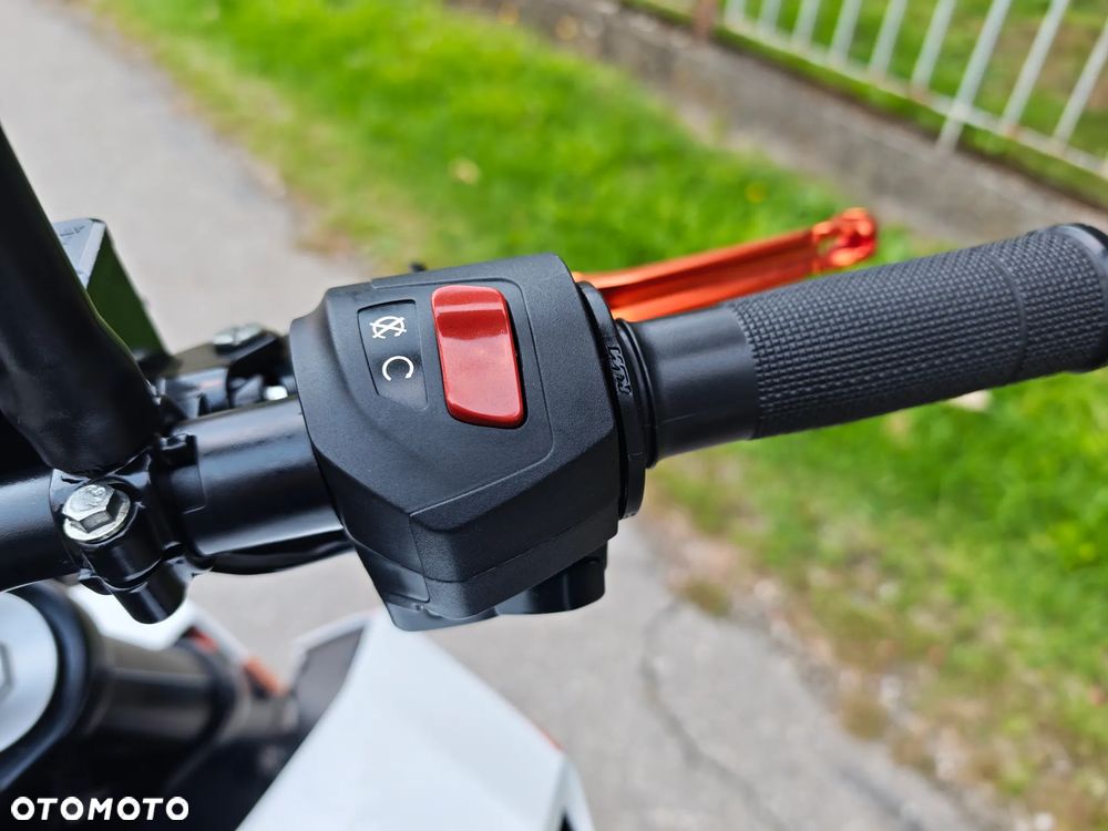 KTM Duke - 18