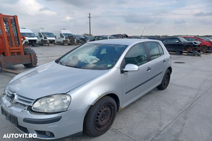 Cric Volkswagen VW Golf 5  [din 2003 pana  2009] seria Hatchback 5-usi 1.6 MT (102 hp) - 3