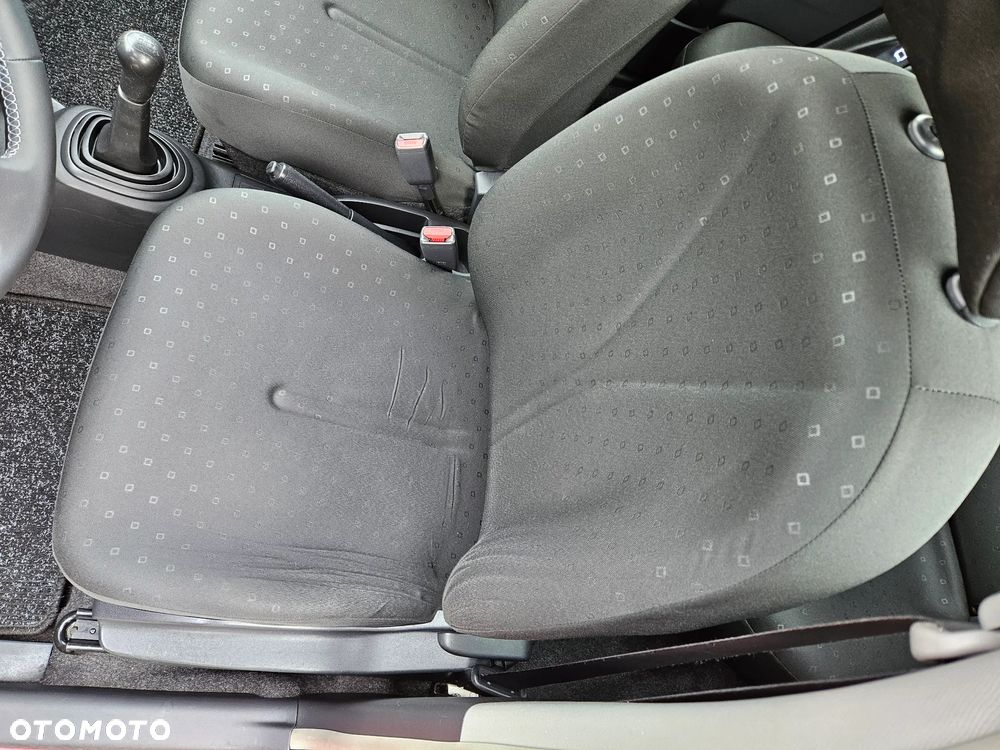 Toyota Yaris 1.0 Terra - 15