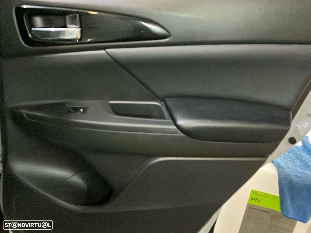 Mitsubishi Eclipse Cross - 21