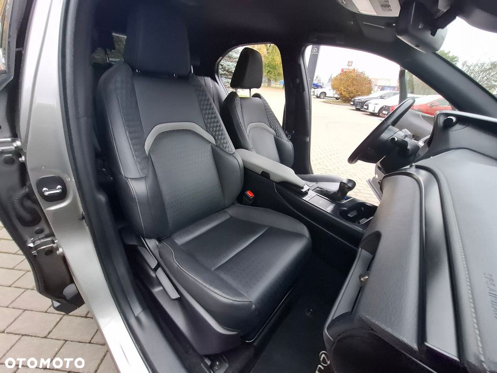 Lexus UX - 20