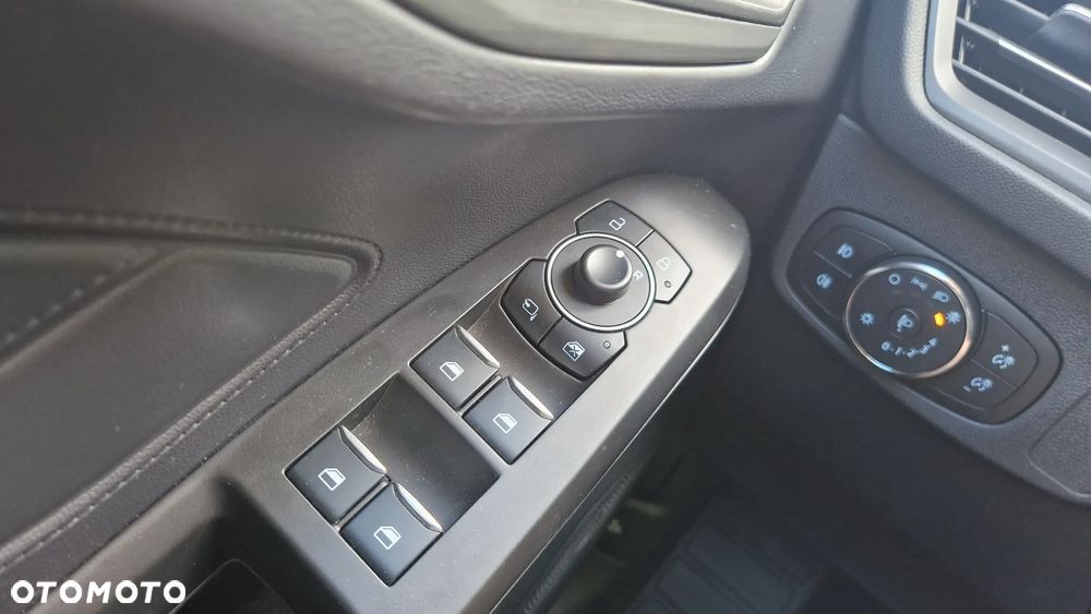 Ford Focus 1.5 EcoBlue Titanium X - 29
