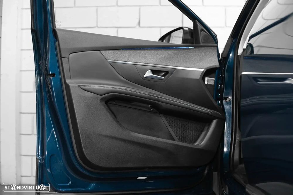 Peugeot 5008 BlueHDI 130 EAT8 Allure - 25