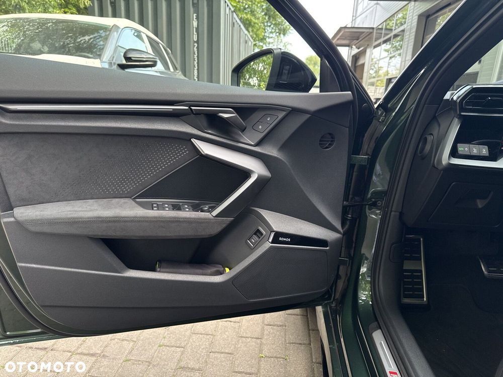 Audi RS3 Limousine TFSI Quattro S tronic - 11