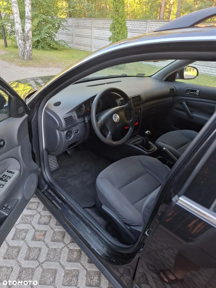 Volkswagen Passat 1.9 TDI Comfortline - 21
