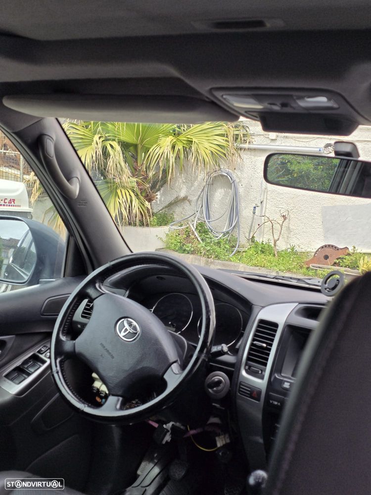 Toyota Land Cruiser Prado - 7