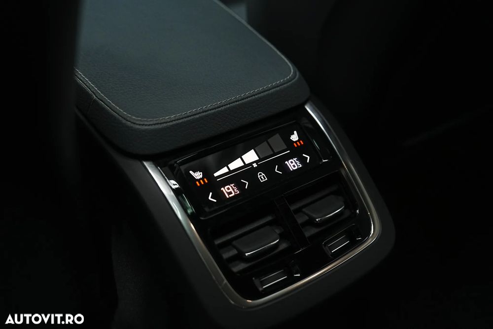 Volvo XC 90 Recharge T8 eAWD R-Design - 19