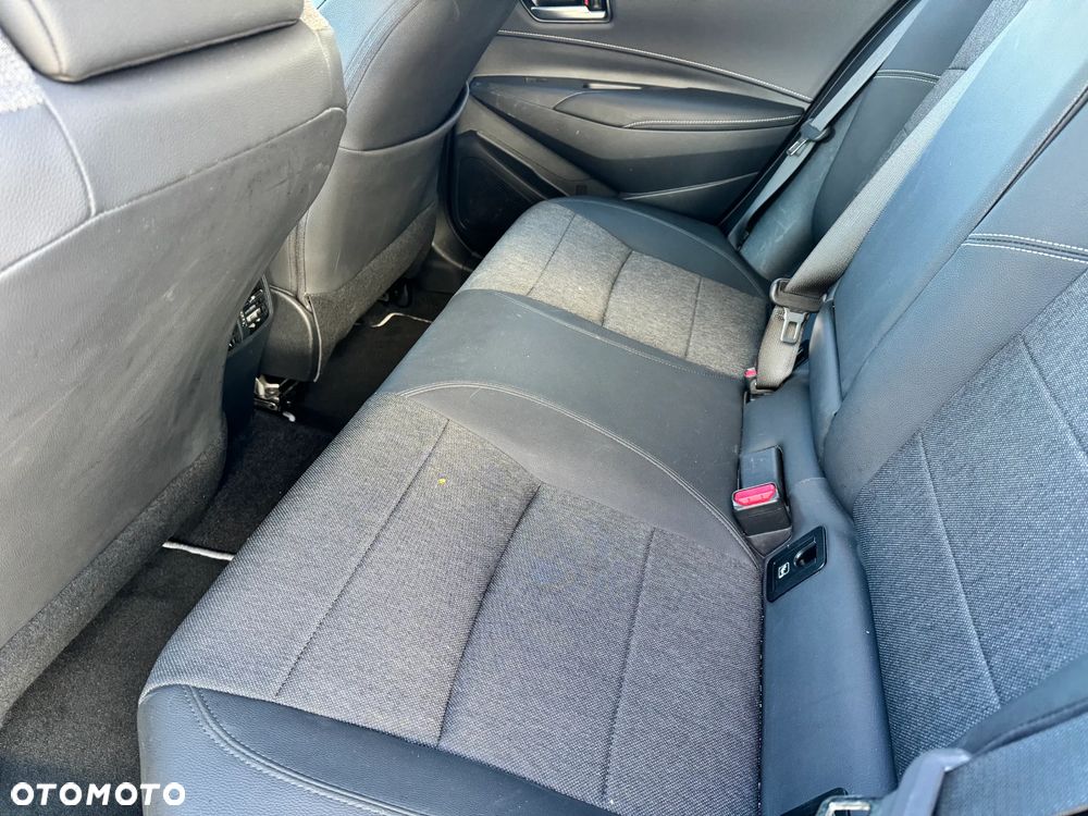 Toyota Corolla 2.0 Hybrid Style - 16