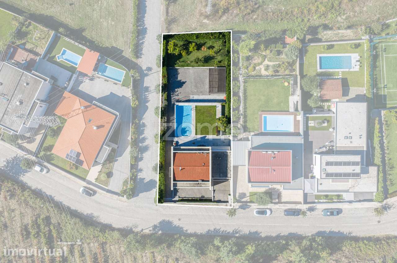 Moradia Individual T3 com Piscina e Anexo T1 – Fermentões, Guimarãe... - Grande imagem: 2/33