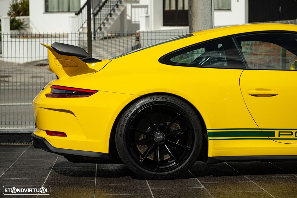 Porsche 911 Série F - 13