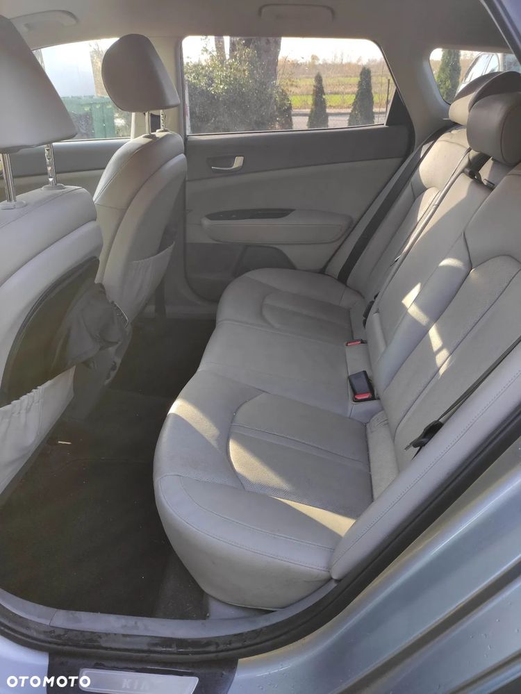 Kia Optima Plug-in Hybrid - 17