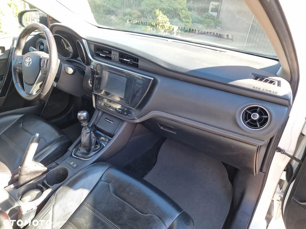 Toyota Auris 1.2 T Prestige - 11