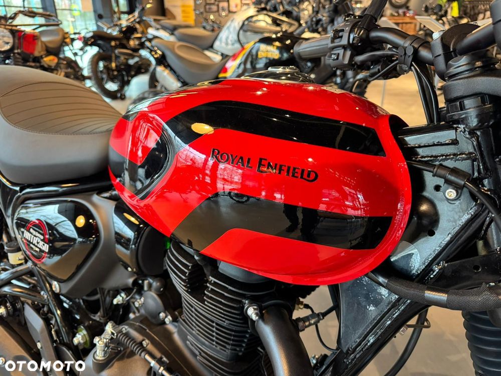 Royal Enfield HNTR - 1