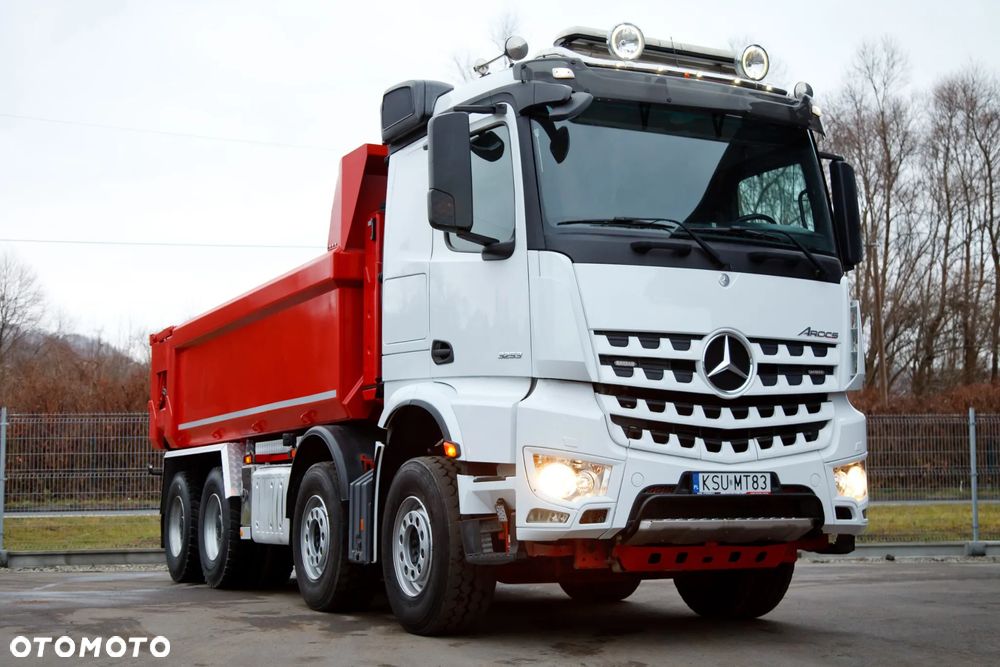 Mercedes-Benz Arocs - 11