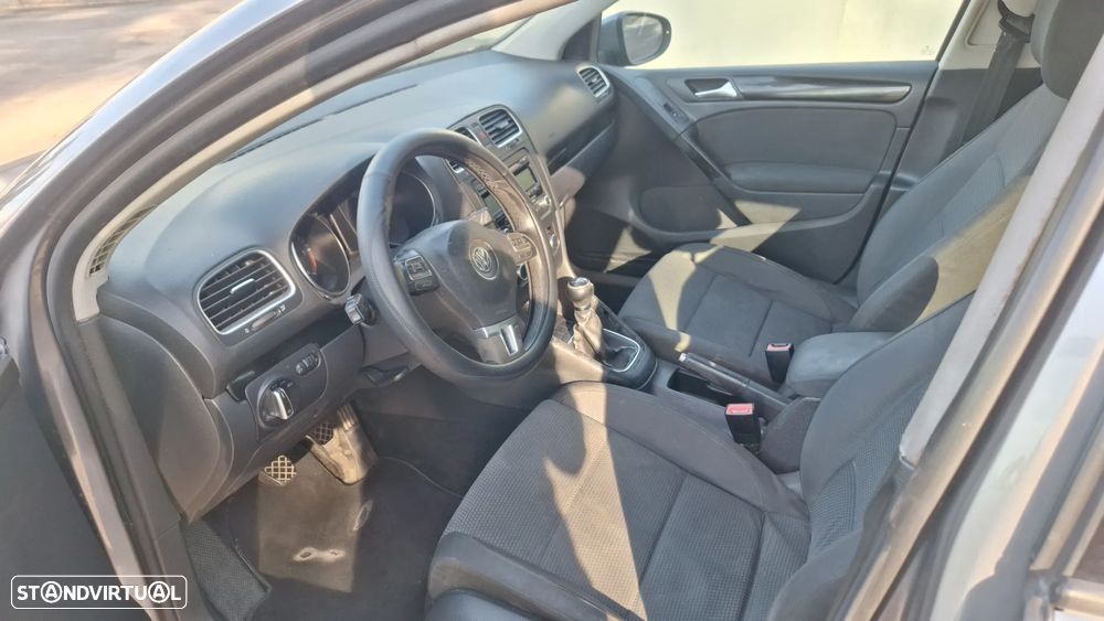 VW Golf 2.0 TDi Confortline - 6