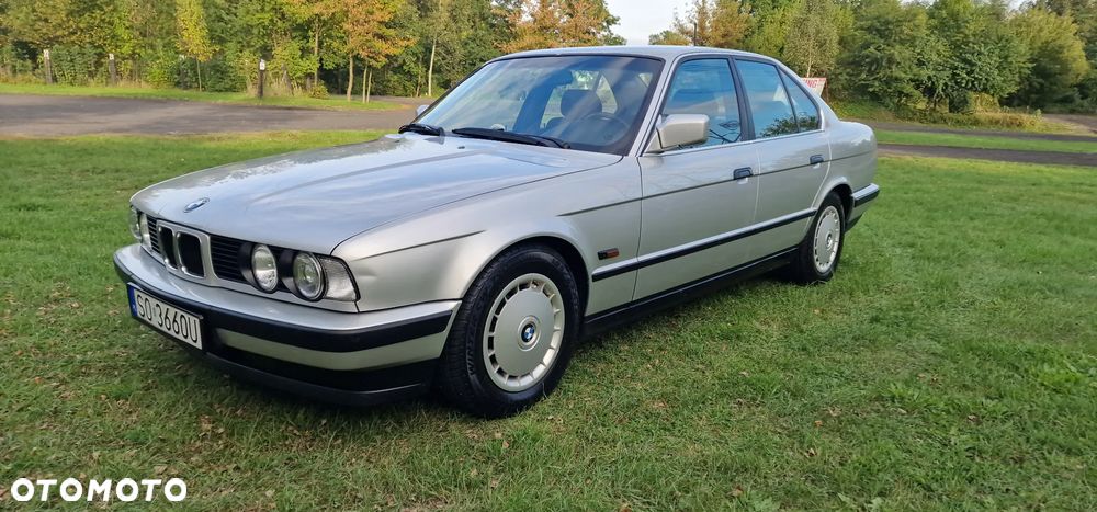 BMW Seria 5 520i - 34