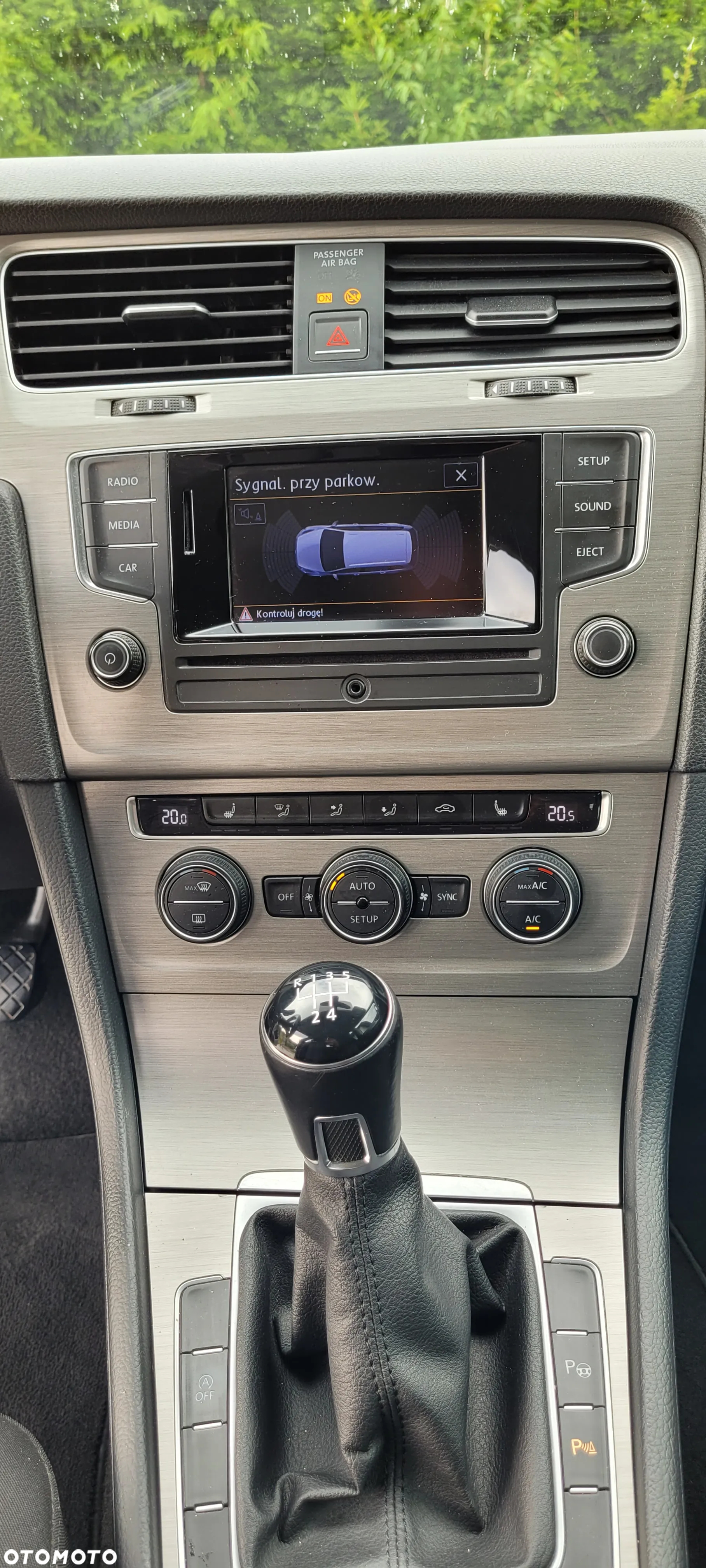 Volkswagen Golf VI 1.6 TDI Comfortline - 9
