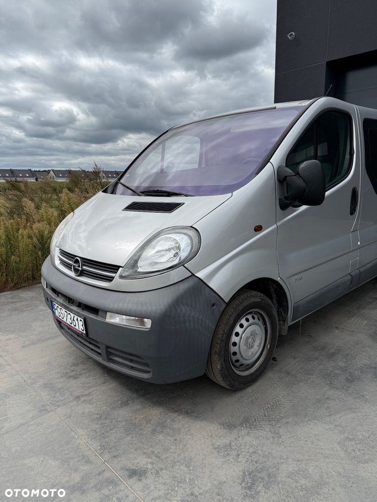 Opel Vivaro - 1