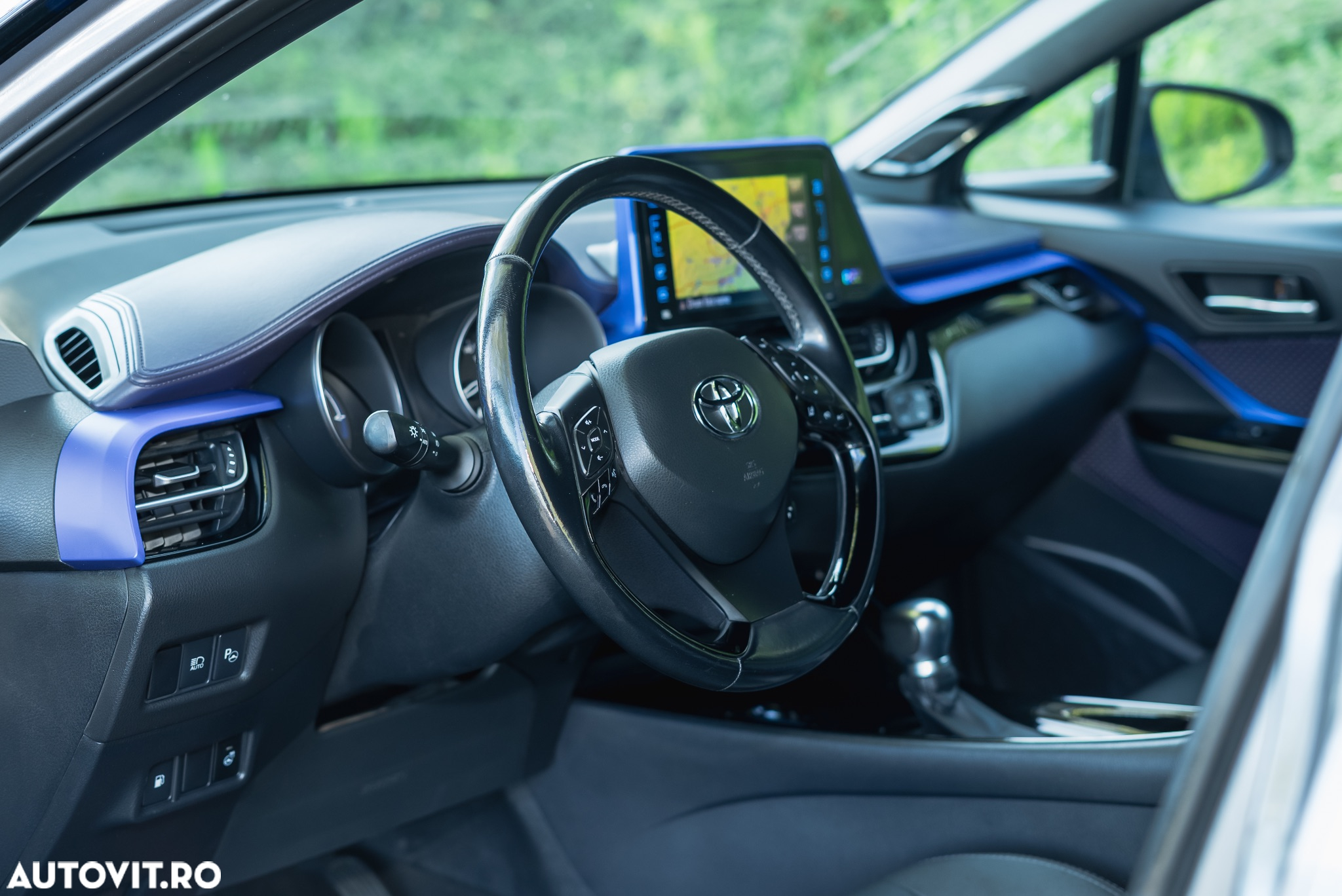 Toyota C-HR Hybrid Lounge - 2