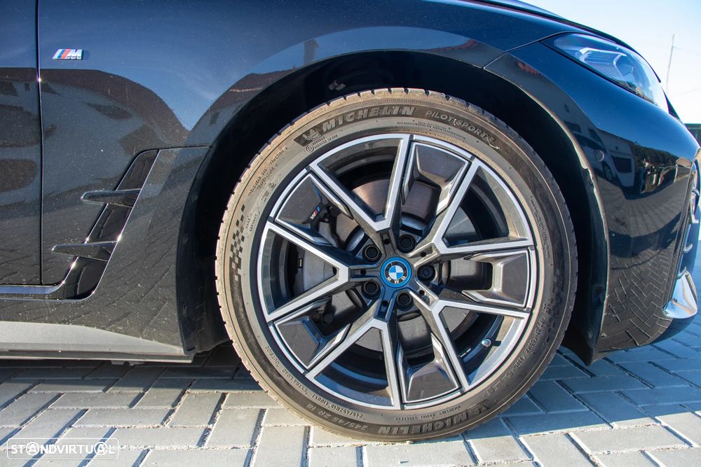 BMW i4 - 27