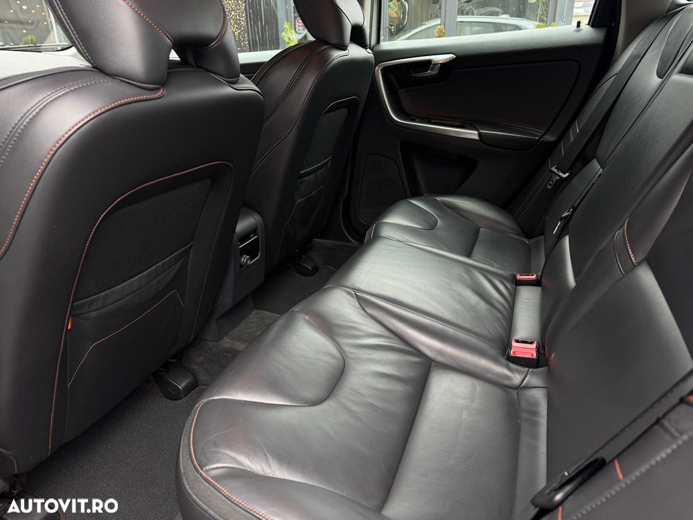 Volvo XC 60 D4 Geartronic Ocean Race - 11