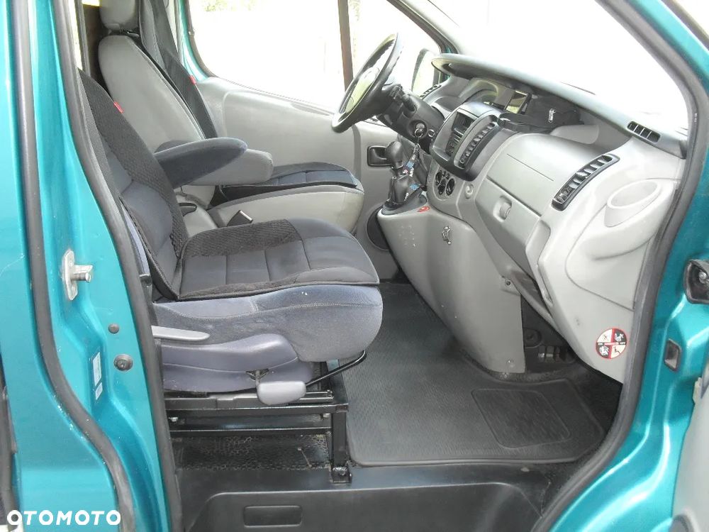 Renault Trafic - 12
