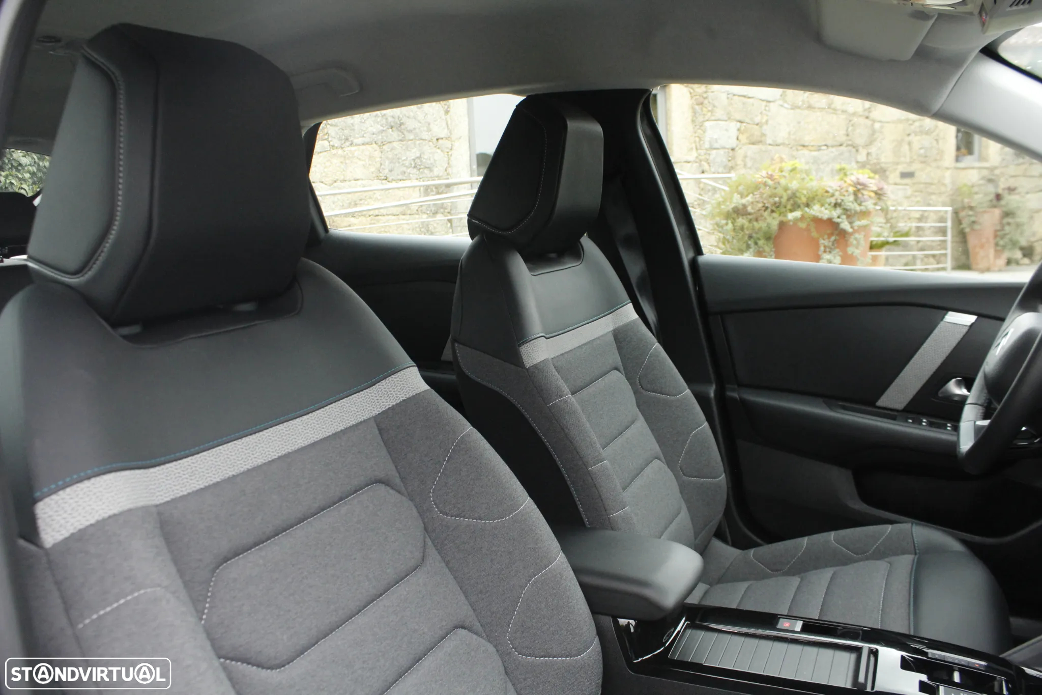 Citroën C4 BlueHDi 130 Stop&Start EAT8 SHINE - 21