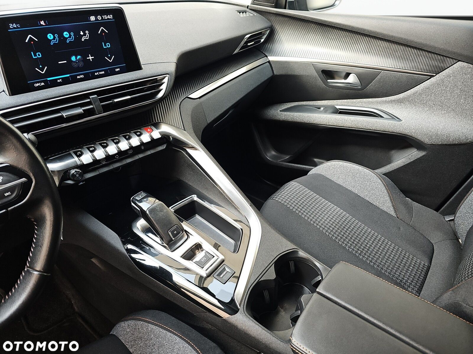 Peugeot 5008 - 19