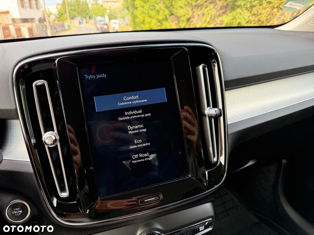 Volvo XC 40 D4 AWD Geartronic Momentum - 27