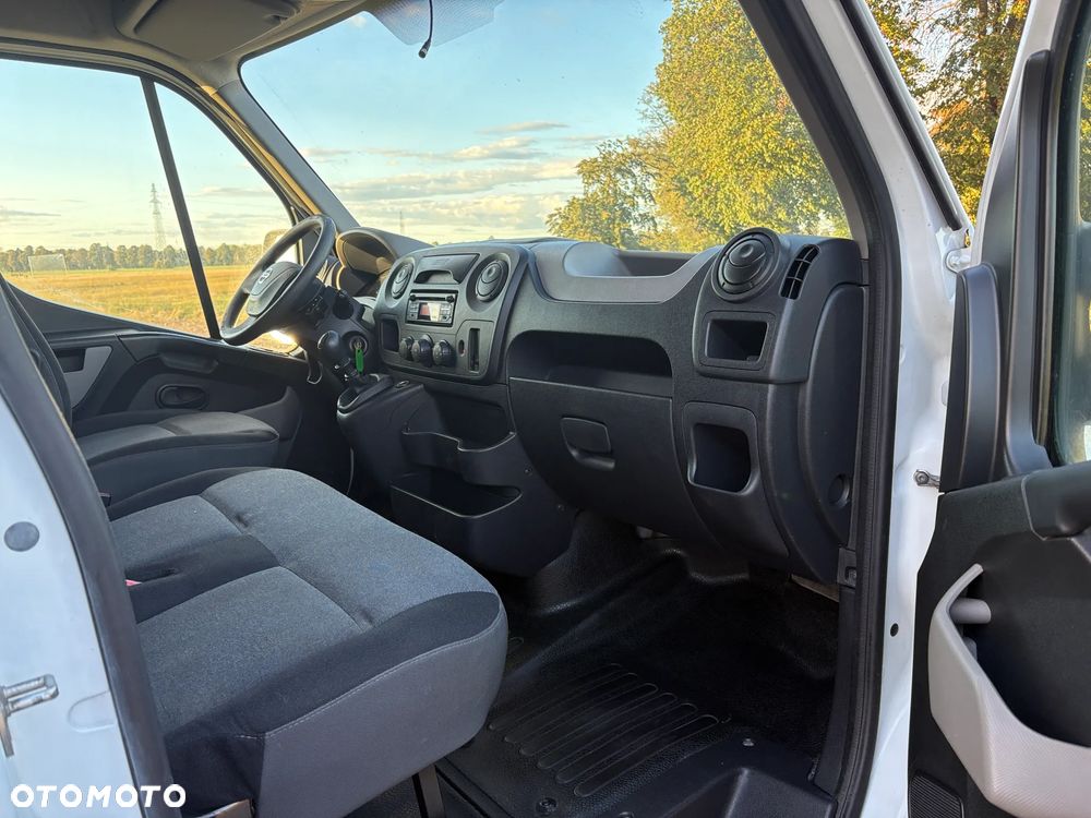 Nissan NV400 - 14