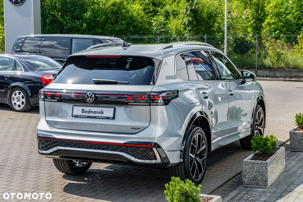 Volkswagen Tiguan - 16
