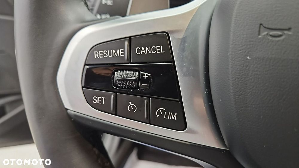 BMW Seria 3 318i M Sport - 16