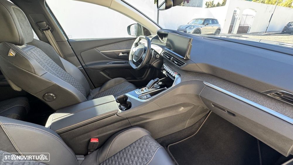 Peugeot 5008 1.2 PureTech Allure Pack EAT8 - 20