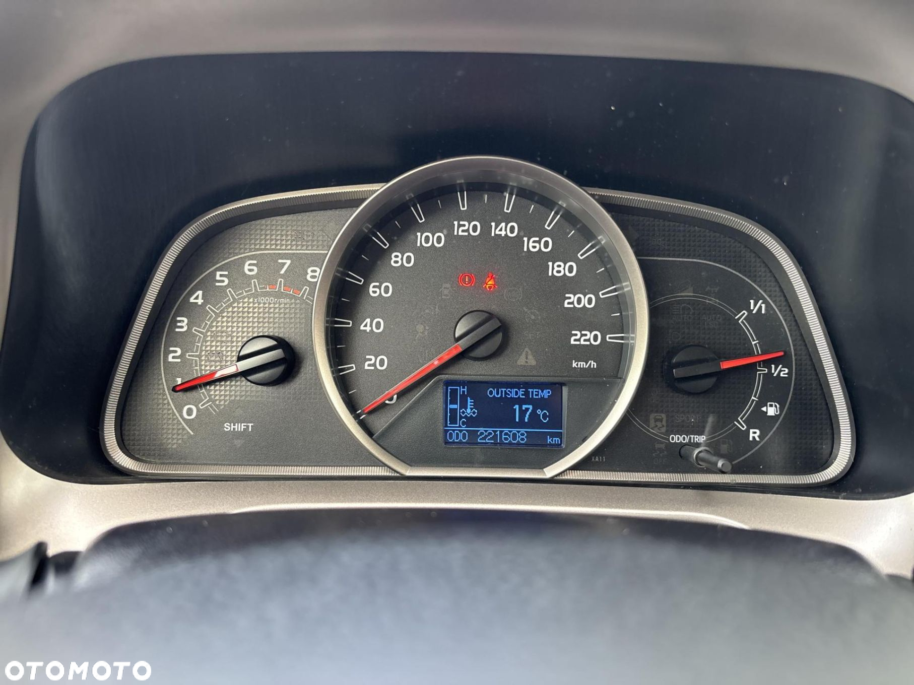 Toyota RAV4 - 11