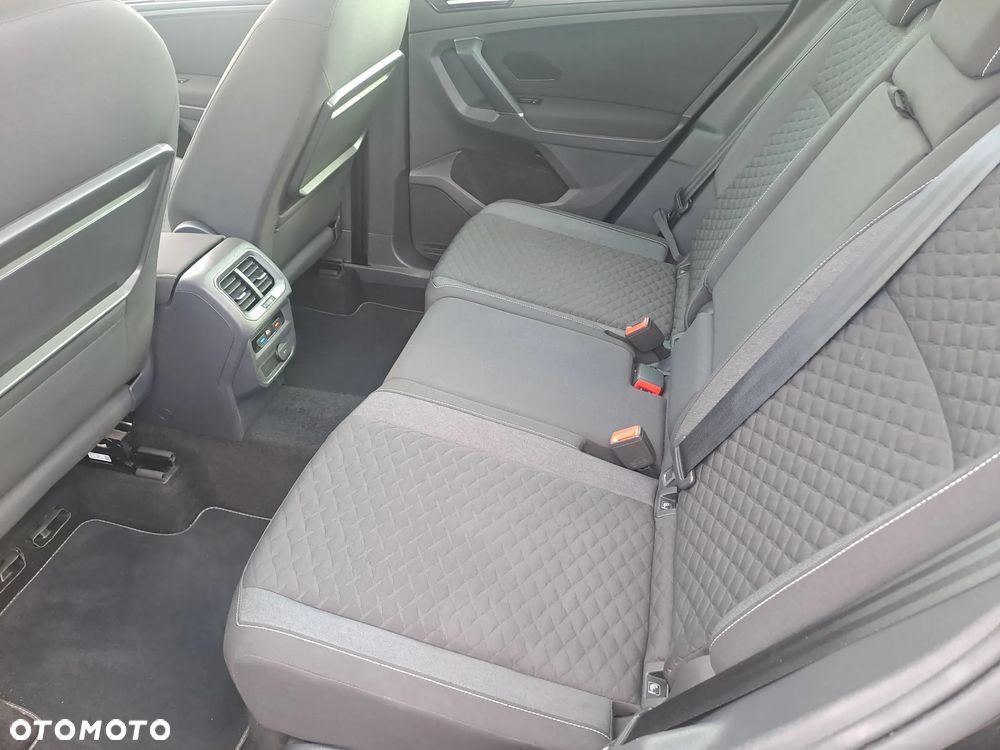 Volkswagen Tiguan 2.0 TDI SCR (BlueMotion Technology) Comfortline - 23