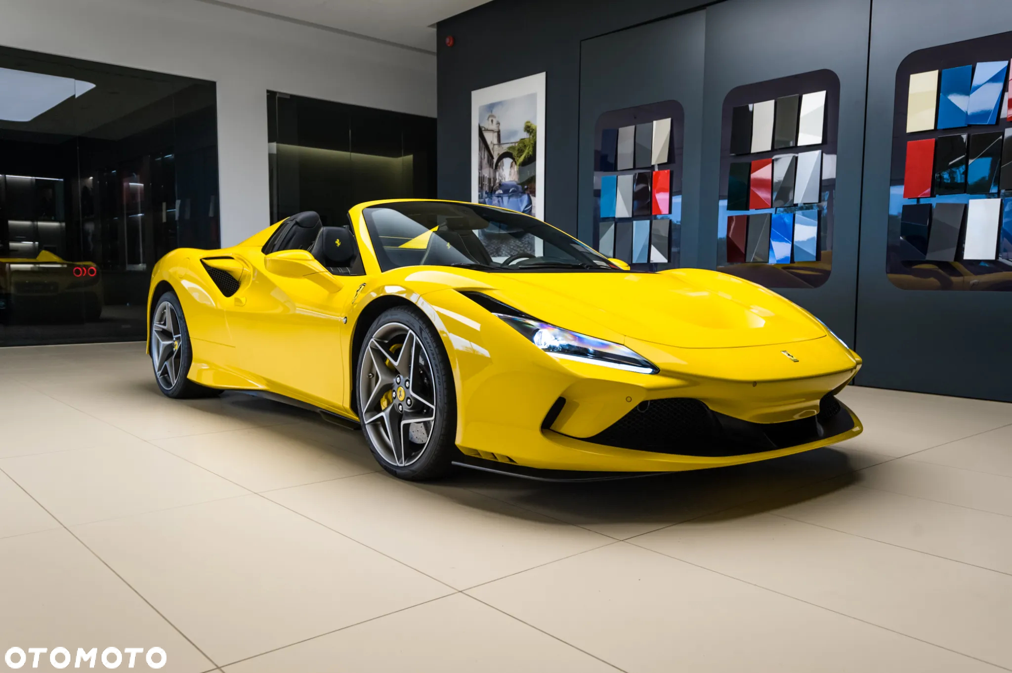 Ferrari F8 Spider - 10