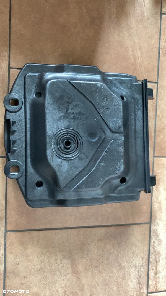 BMW F01 F02 F04 GŁOŚNIK NISKOTONOWY PRAWY 9241118 - 2