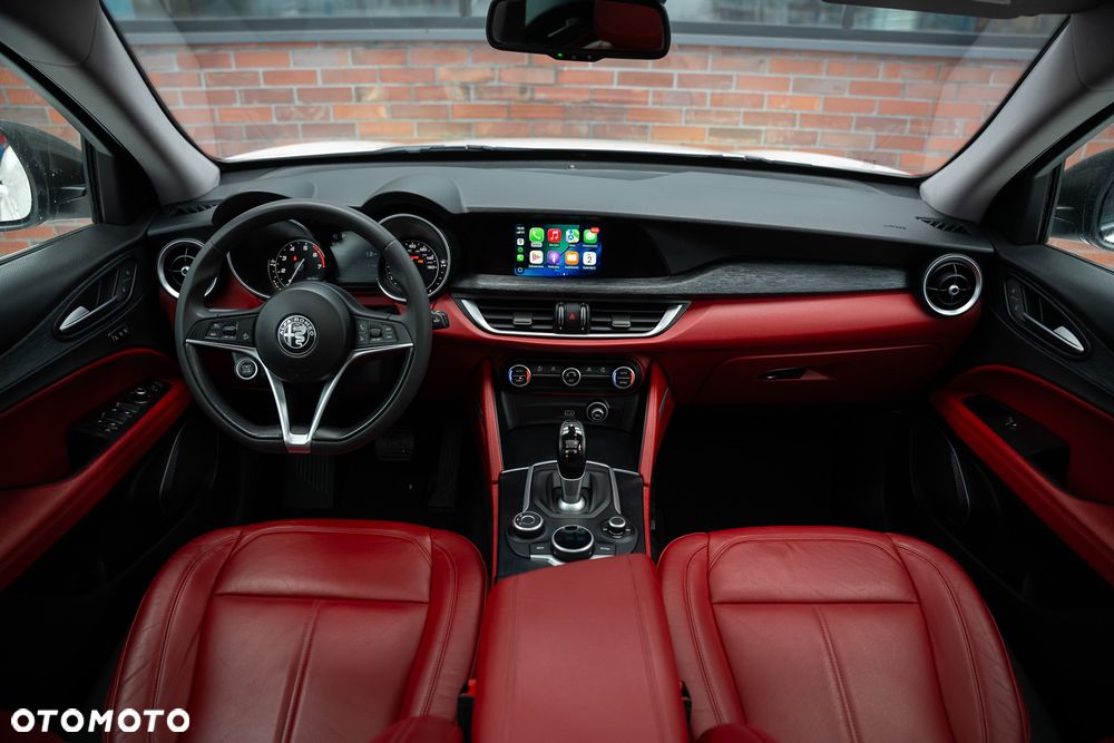 Alfa Romeo Stelvio 2.0 Turbo 16V AT8-Q4 Executive - 5