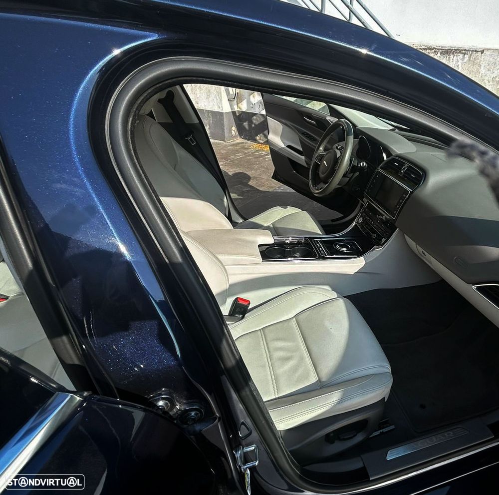 Jaguar XE 20d Aut. Prestige - 23